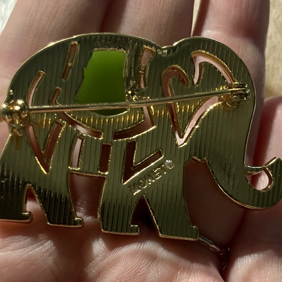 Monet Gold and Green Elephant Brooch - Picture 2 of 2